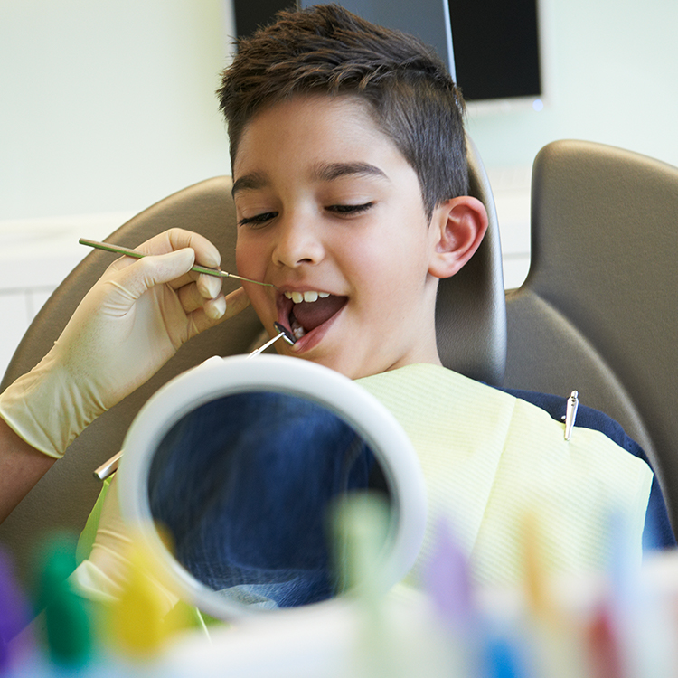 Zahnreinigung (PZR) in Hannover – für schöne und gesunde Zähne